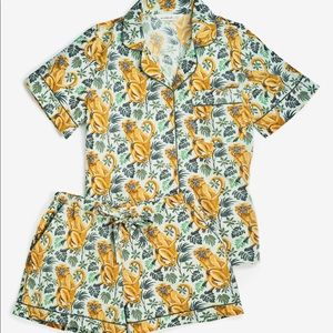 Print fresh short sleeve pajamas size small NWT